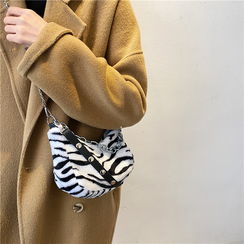 Leopard Pattern Plush Bag Personality Diagonal Women Bag Chain Bag Shoulder Bag
